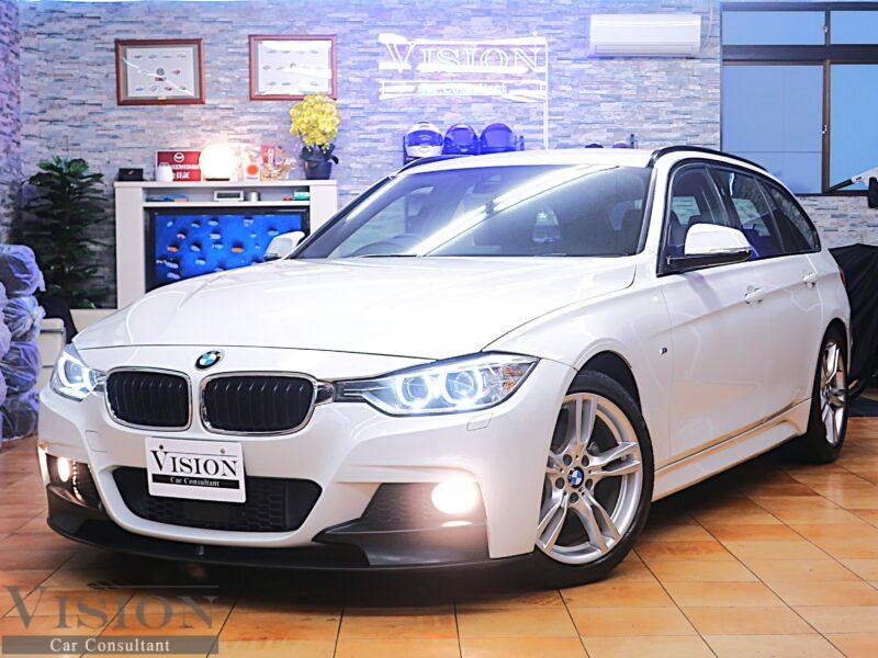 BMW F31 320d Touring M-Sports 2.0L直4ディーゼルターボ184ps アダプティブクルーズコントロール Mフルエアロ＆Frアンダースポイラー スポーツサス＆18inAW パドルシフト PDC LEDイカリング＆デイライト パワーバックドア コンフォートアクセス 純正ナビ Bt バックカメラ ETC ドライビング・アシスト  '2014